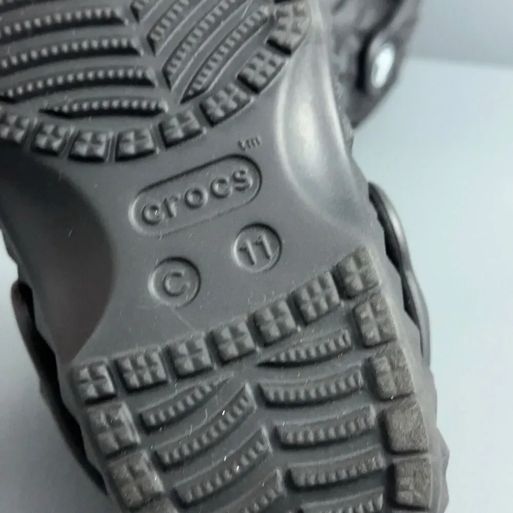Crocs Kids Classic Geometric Clogs Black size 11 C Boys Girls Unisex Sandals